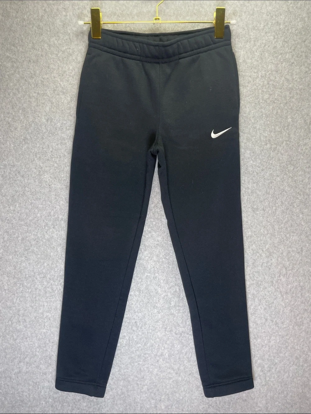 Nike Kids Training Swratpants in Black NWT Size Medium